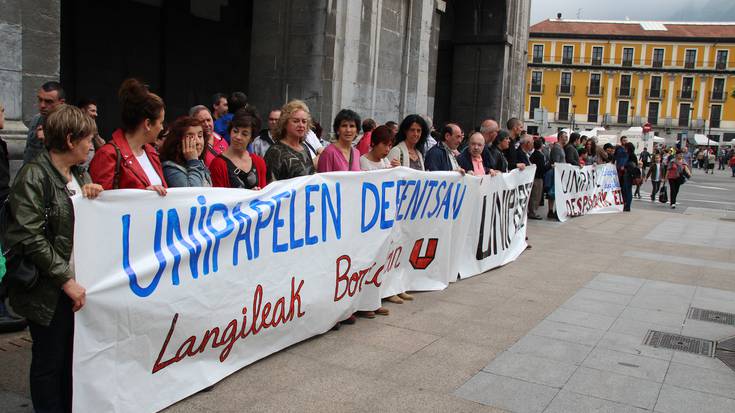 Unipapeleko langileek Tolosara ekarri dute protesta