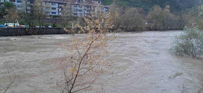 Urak eta lurrak gain hartu d 10 1639129520101