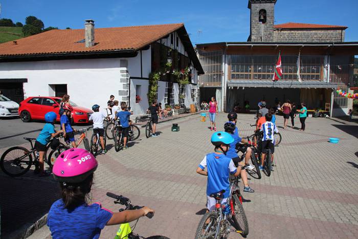 Goiazko jaiak 2 1471017407188