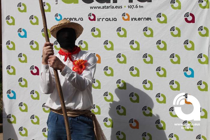 Photocoll-ean jartzeak saria 34 1488130071456