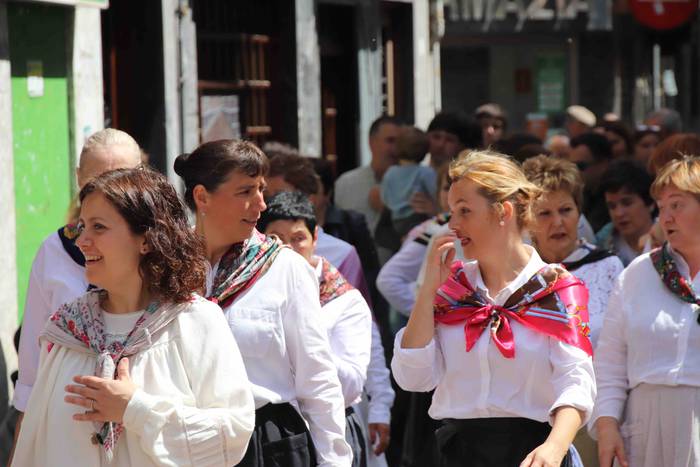 Dantzan ospatu dute Sutarrir 57 1557663405476