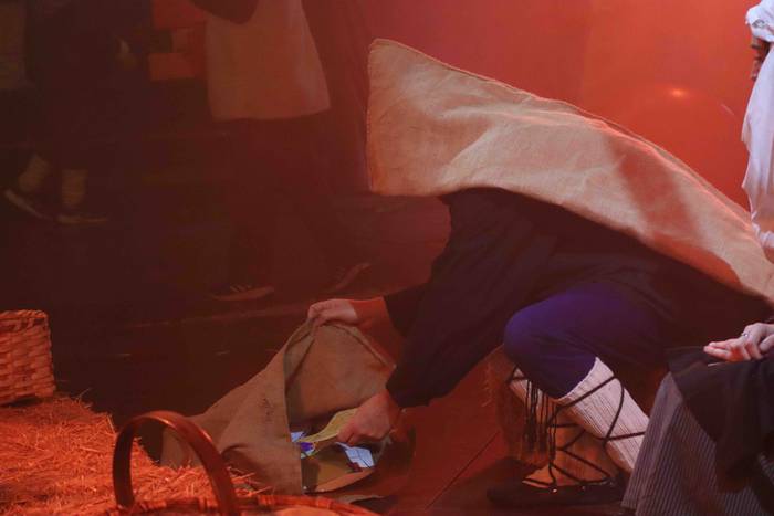 Olentzero eta Mari Domingi b 16 1640342796698