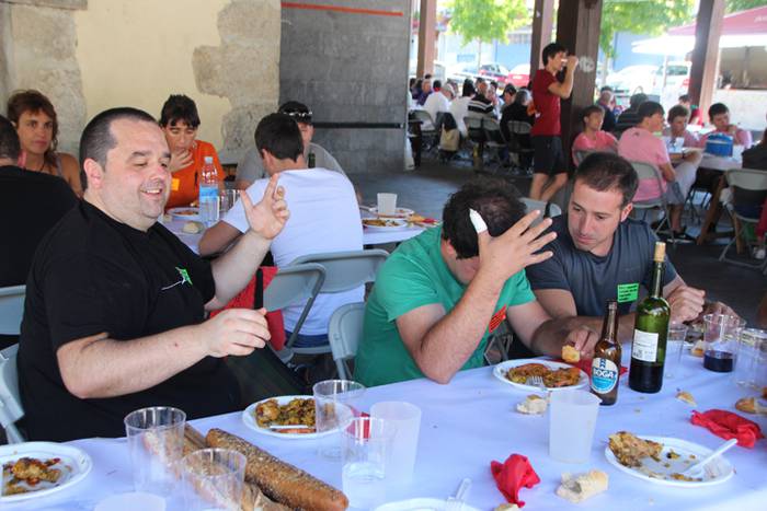 Kuadrillak bapo jarri dira I 79 1502547231290