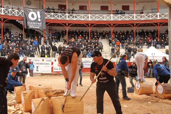 Iker Vicente eta Mikel Larra 18 1648923076323