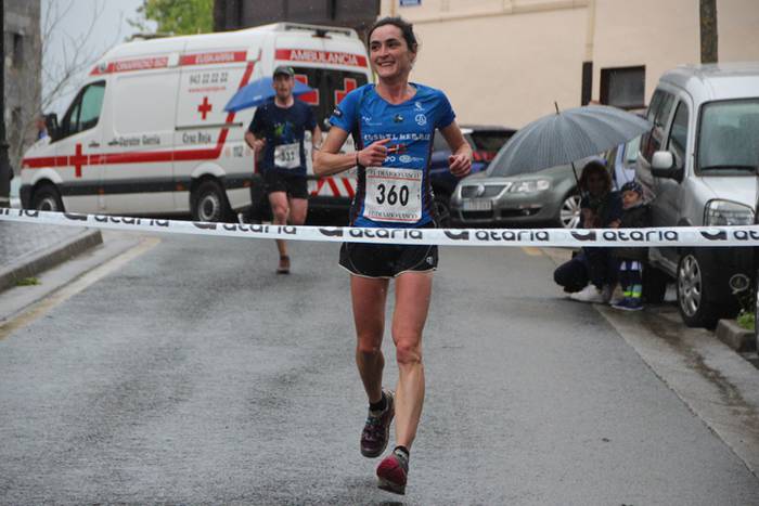 Aitziber Ibarbia eta Julen L 29 1493553884155