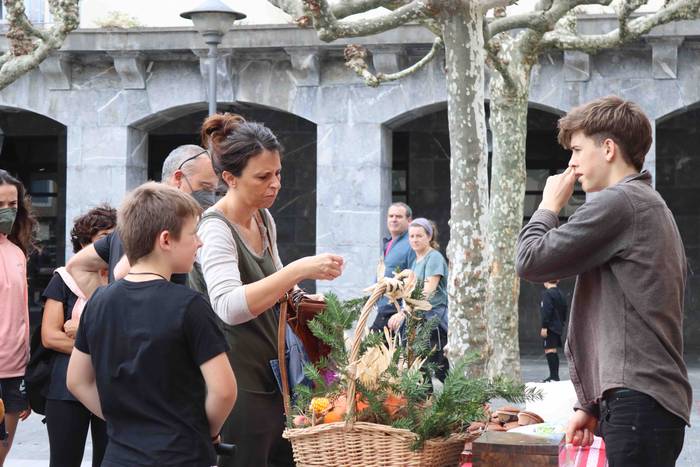 Lehen azoka ekologikoa egin  16 1635685250553