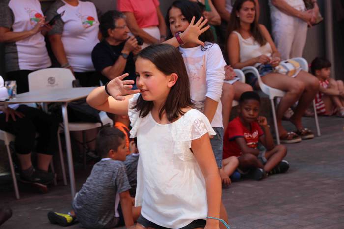 Tripa beteta, dantzan pasa d 70 1563205351780