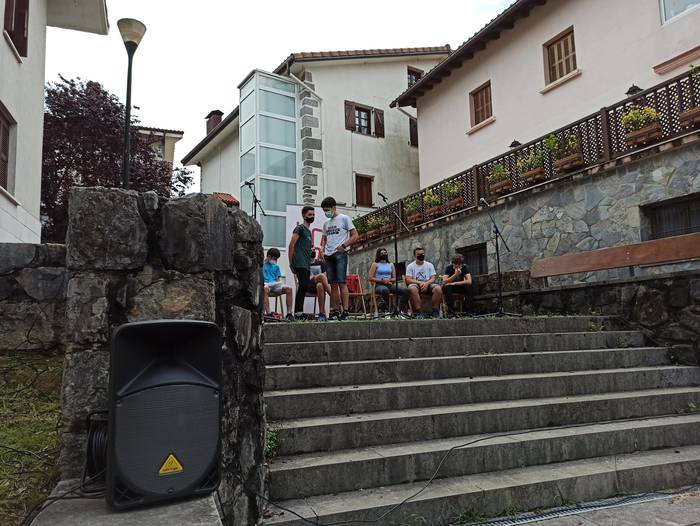 Tolosaldeko bertsolari gazteen saio arrakastatsua