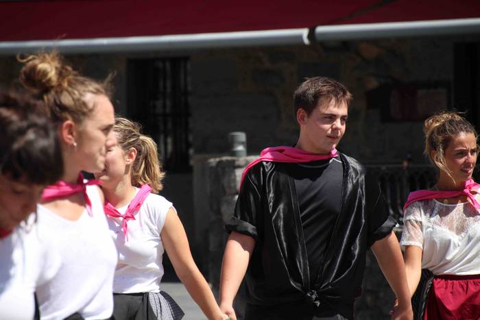 Suziriari aurrea hartu diote 26 1565791754151