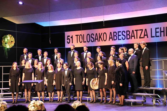 Batavia Madrigal Singers, ik 49 1572636845977