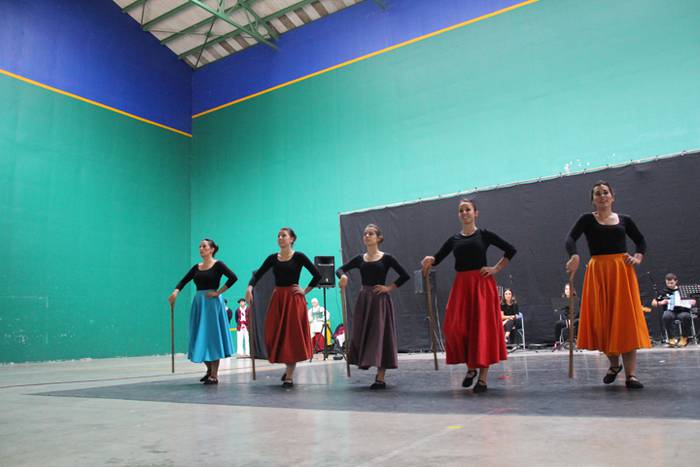 Kristikin eta dantza, Lizart 32 1496497152623