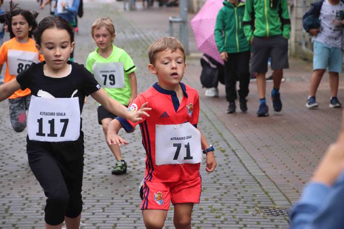 Asteasuko haurrek hasi dute  42 1530188354269