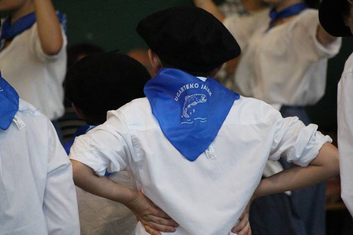 Erakustaldiz betetako arrats 56 1507490232689