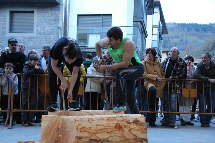 "Azti, prest, irribarra!" 24 1647719511723