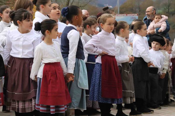 Dantzari Txiki Eguna Zizurki 2 1575117814780