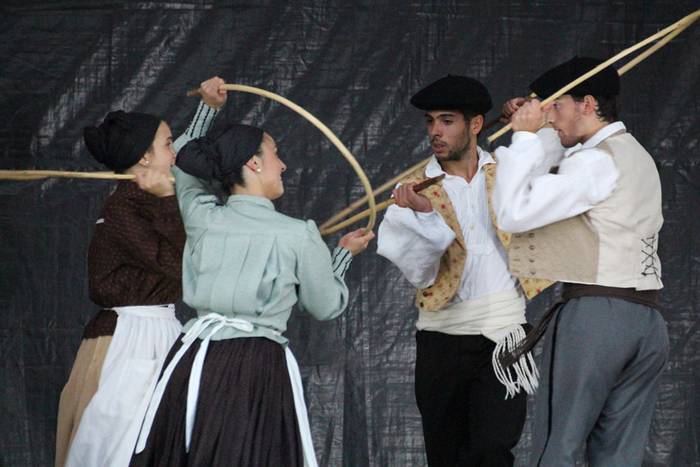 Irurako festak 2015 buruhandiak 45 1443465701406