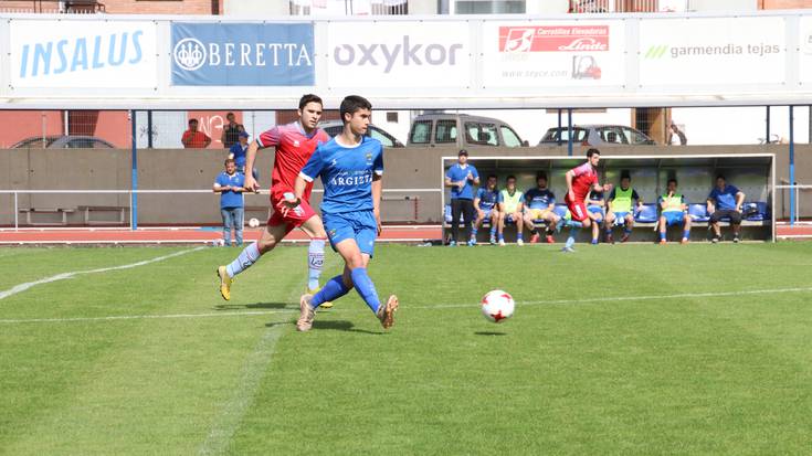 Bihar jokatuko du Tolosa CF-eko gizonen taldeak denboraldi-aurreko lehen partida