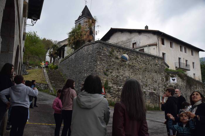 Orexako Santa Kruz festak oi 4 1651586348220