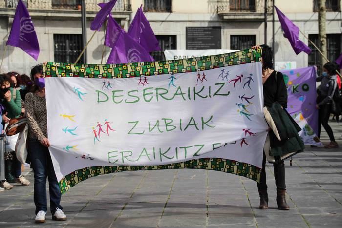 Emakumeen Mundu Martxa eskua 32 1613827691971