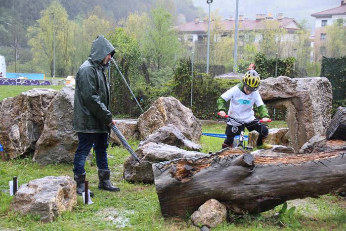 Bi gurpilen gainean  16 1491138471910