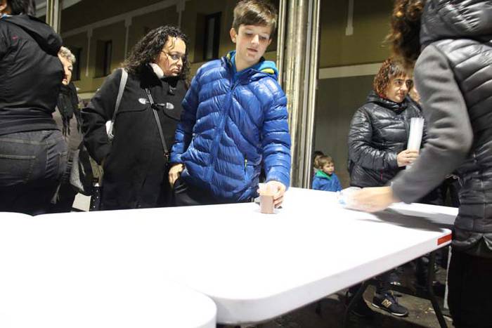 Oria merkatari elkarteak ema 13 1513367911705