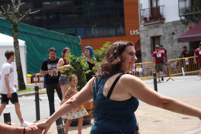 Kuadrilla eguna, termometroa 64 1530370003527