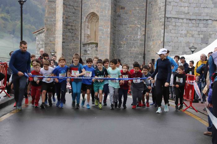 Ume krosa egin dute Amasako  15 1636802236424