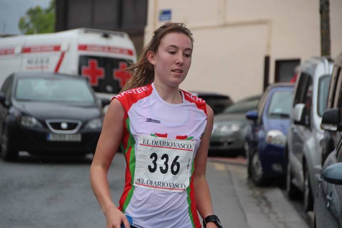 Aitziber Ibarbia eta Julen L 70 1493554123818