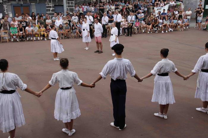 Soka dantza Santioak 2022 52 1658770627677