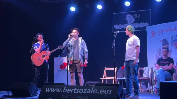 Zumarraga-Urretxuren agurra Bonbereneako finalaurrekoan