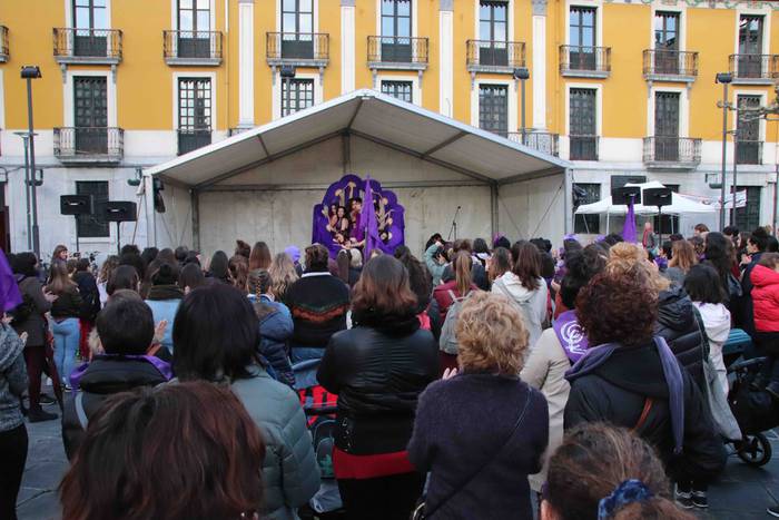 "Mundua geratu dugu" 3 1552072509344