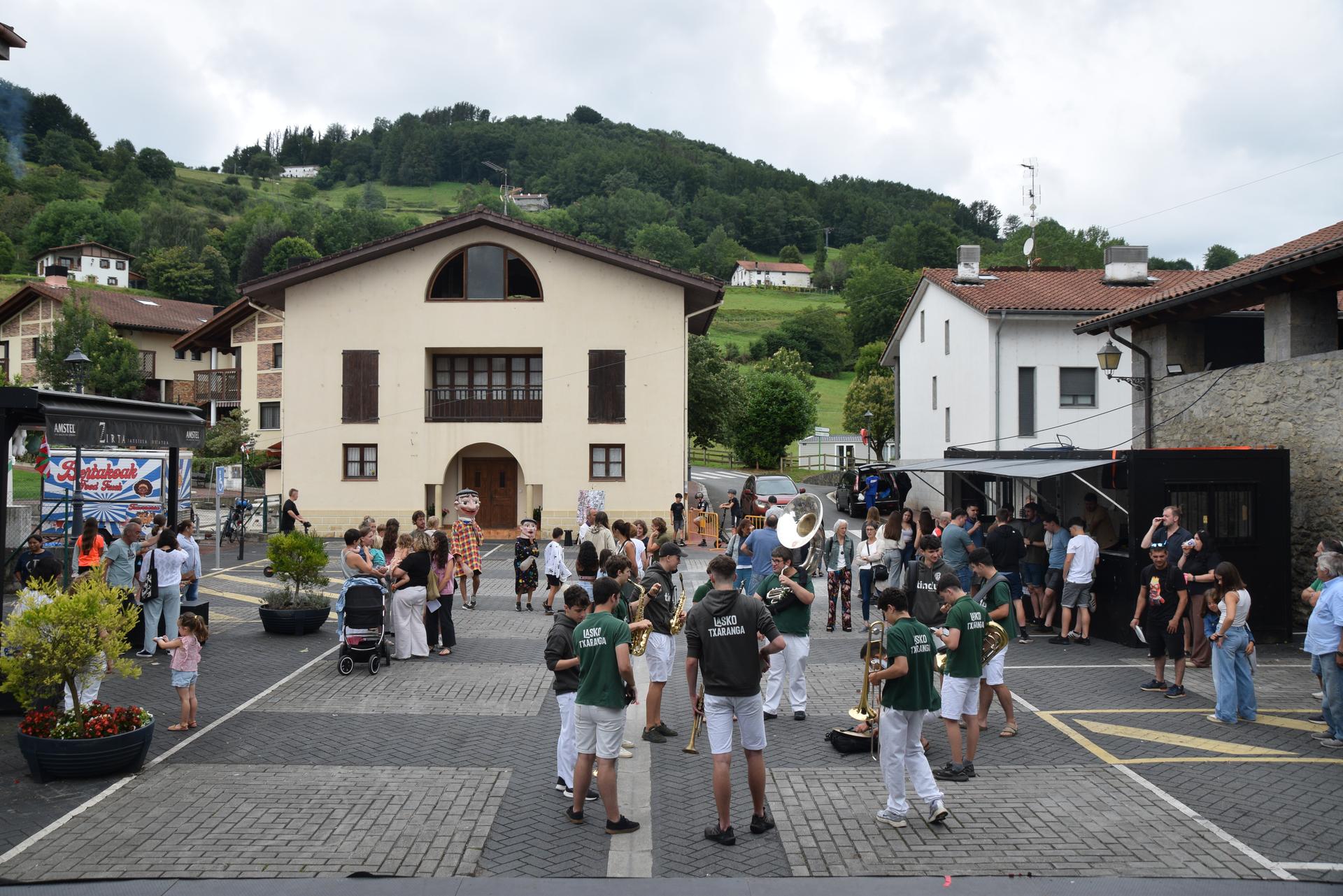 Larraulgo jaien egitaraua