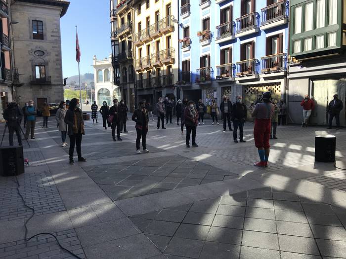 "Euskarak herria behar du" 12 1616940139266