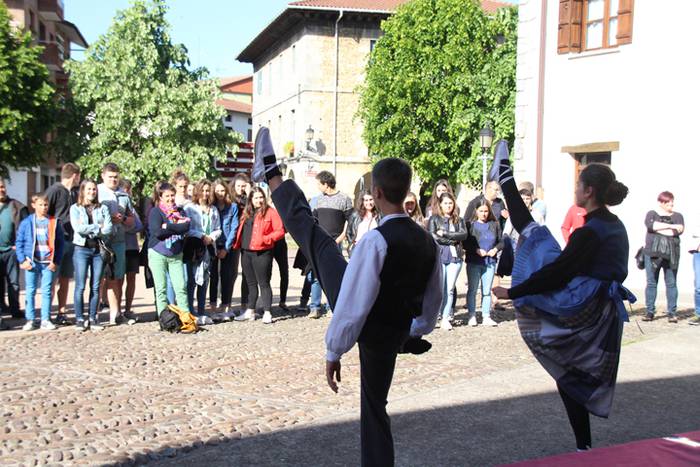 Pettarra eta Aiztondo, bat 3 1494092339801