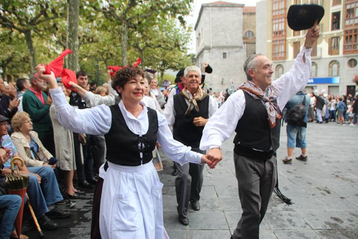 Udaberri Dantza Dezagun Tolo 147 1504963930437