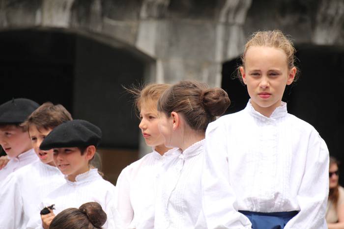 Dantzari txiki eguna Villabonan 34 1465749478712