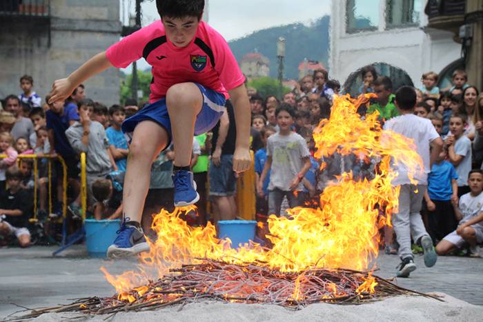 Momentu bereziaren zain 60 1498245636855