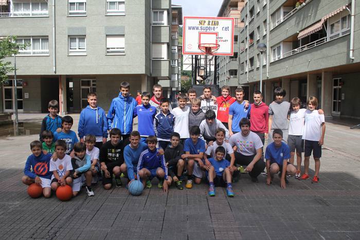 Iurre auzoaren 25. urteurren festa 26 1466265169799