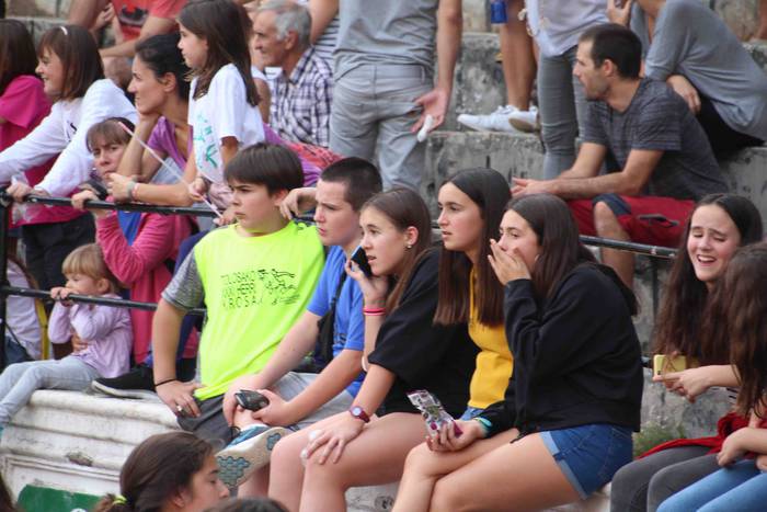 Zezen plaza hartu dute umeek 2 1539360424218