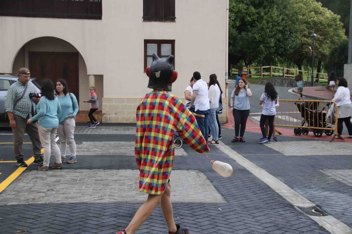 Suziria lehertuta, lau festa 36 1564684273079