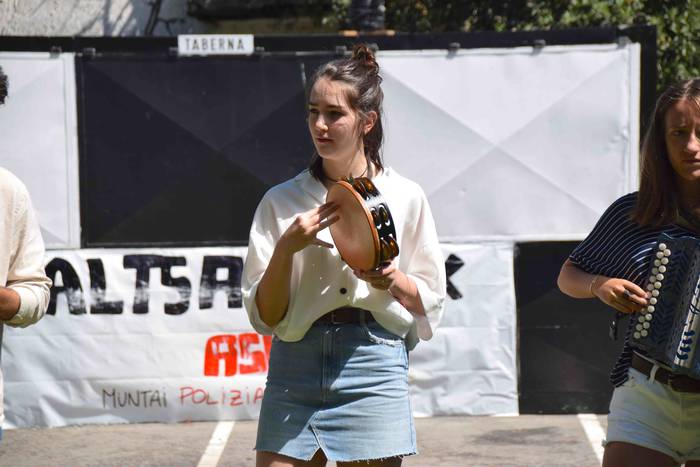 Orendain festak dantza emana 63 1534333630845