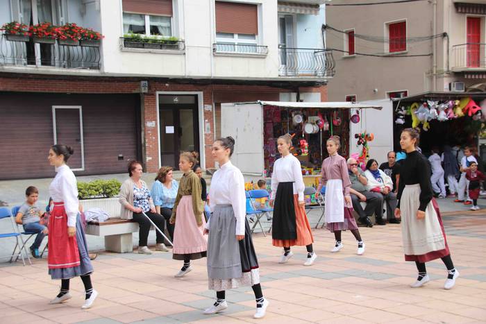 Euskal dantzek harrobia dute 65 1567950076860