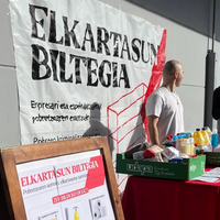 'Pobretzearen aurrean, elkartasuna saretzen' elkartasun biltegia