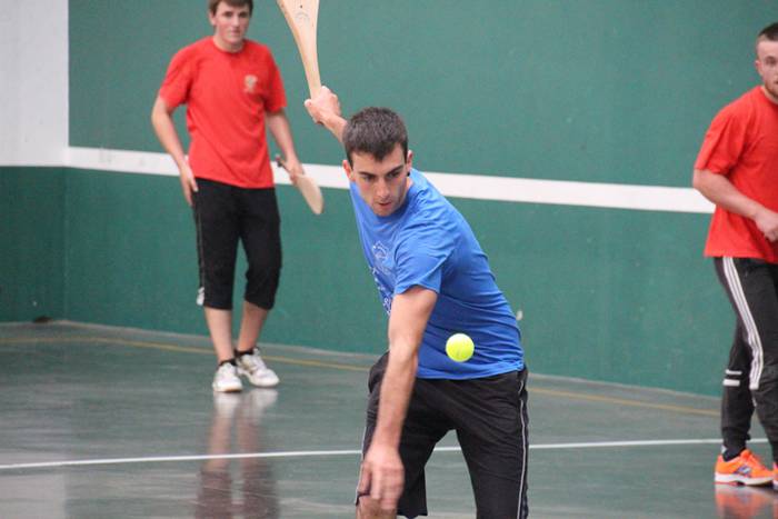 Ikuskizun handia ikusi da Bidaniako frontoian 24 1472230430236