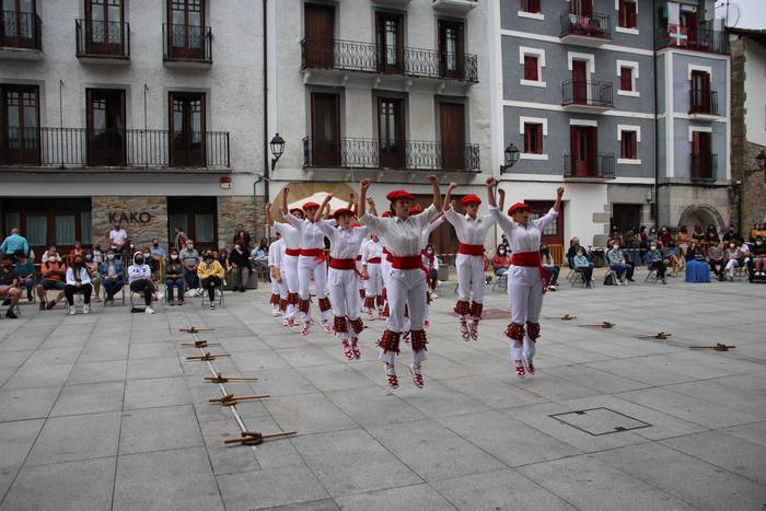 Berastegi san joan dantzak 2 3 1628618927696
