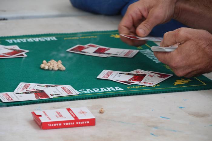 Erraldoiak, buruhandiak eta  6 1505067786990