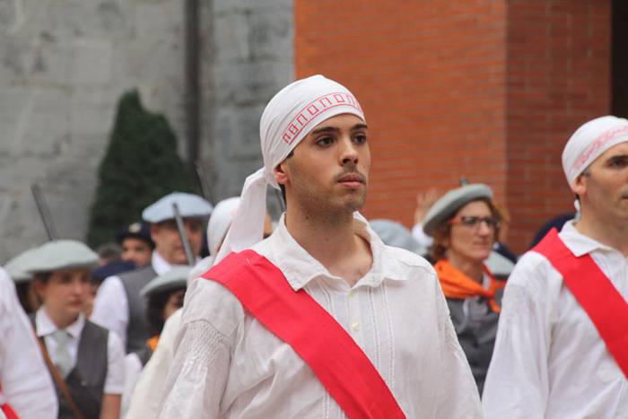 Santuek eta dantzariek poztu 52 1498312461977