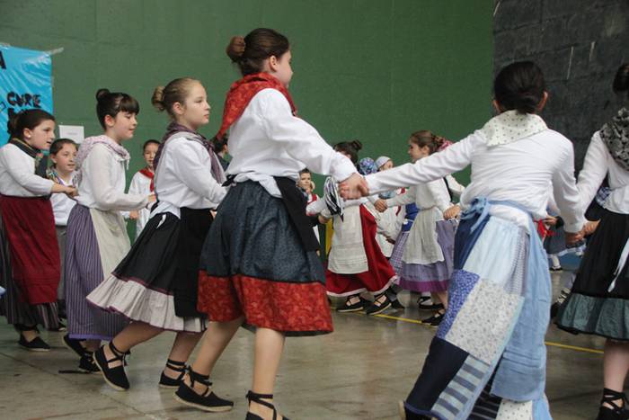 Txikienen oinak dantzan, fes 11 1527423305549