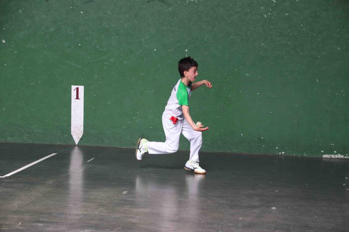 Behar Zana elkarteko festa 2 15 1559405179525