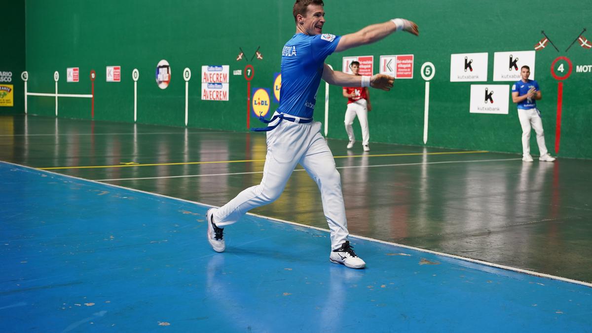 Artolak Altuna III.ari irabazi eta aurrea hartu dio sailkapenean